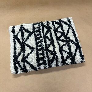 Ink+Alloy Small Zip Up Pouch - Black and White